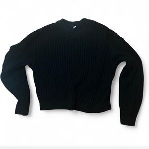 Old Navy Women's Black Crew Neck Sweater